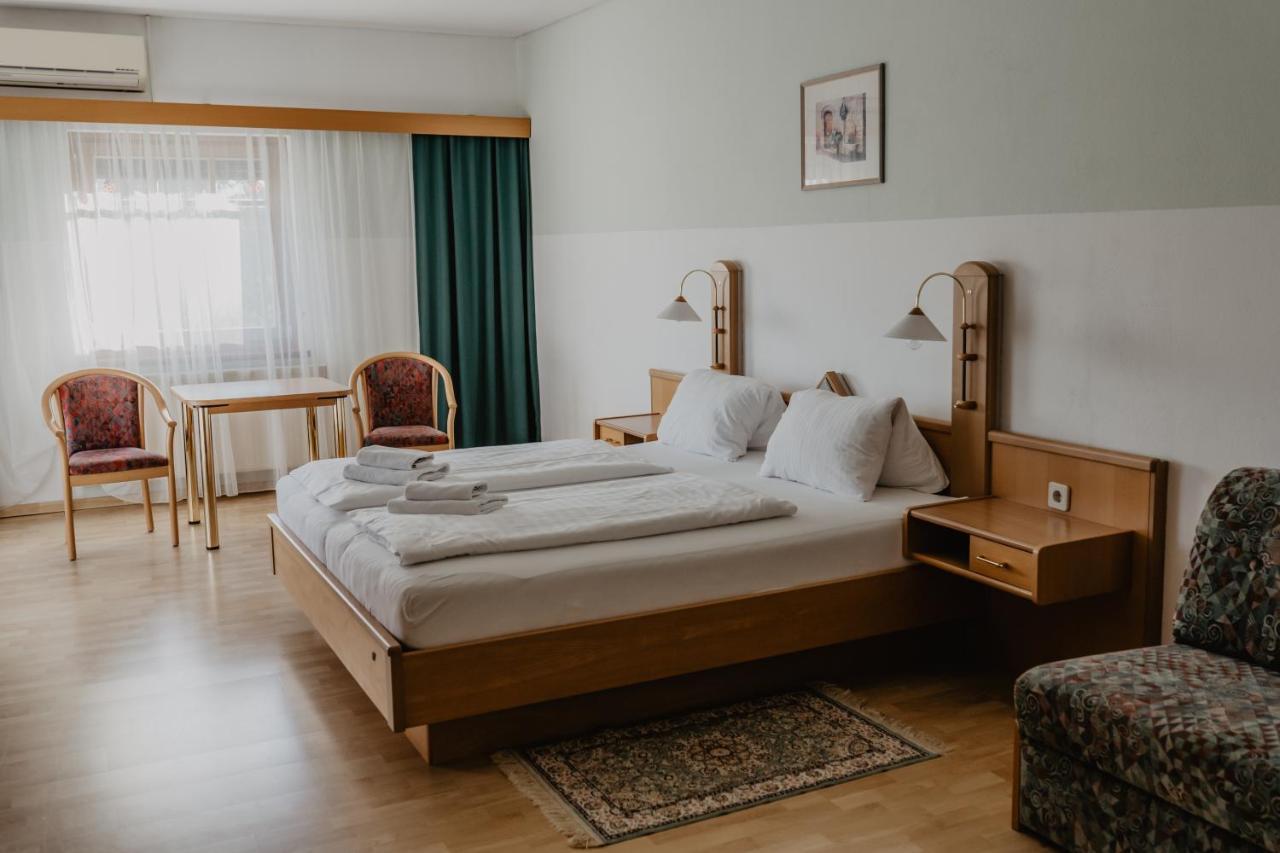 Georgshof Hotel Podersdorf am See Buitenkant foto