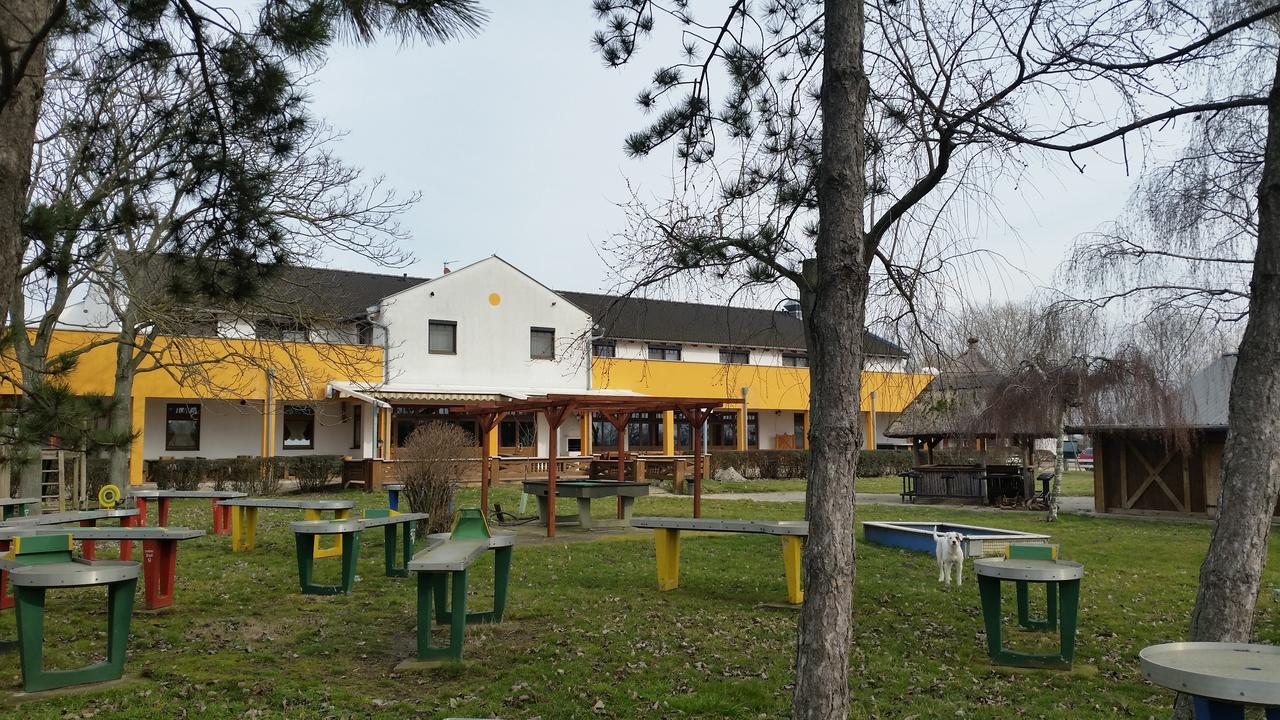 Georgshof Hotel Podersdorf am See Buitenkant foto